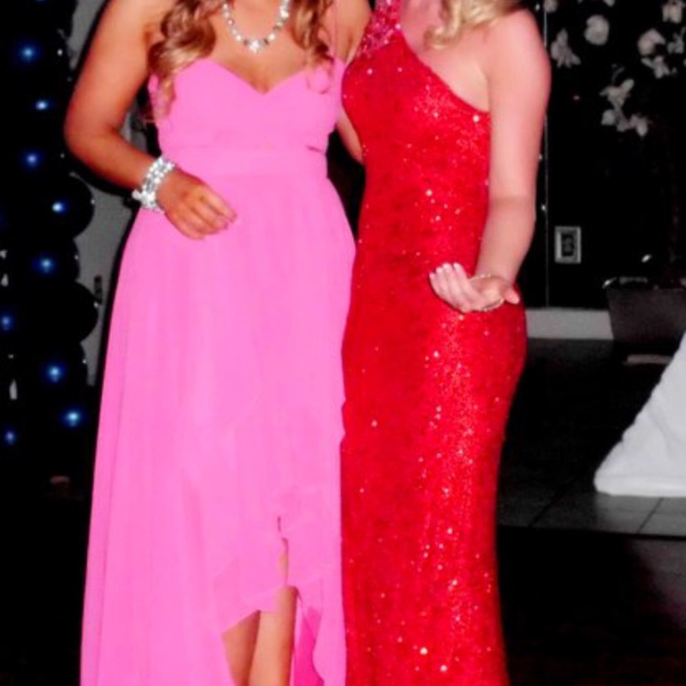 Gown In Excellent Condition And Only Worn Once - image 7